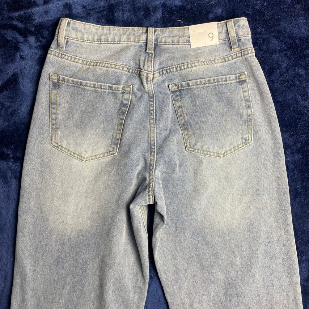 Cali 1850 Womens Light Wash Wide Leg Jeans Daisy Flower Patch Distressed Size 9 - Picture 10 of 10